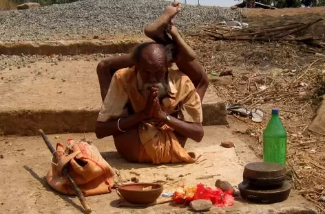 Saddhu yogiste - Orissa, Inde