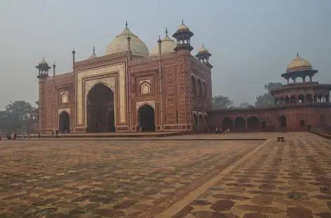 Agra : le Taj Mahal, la mosquée