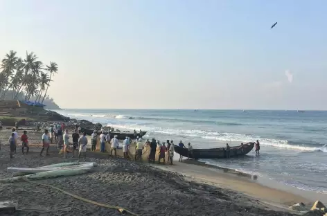 Pêcheurs sur une plage du Kerala - 