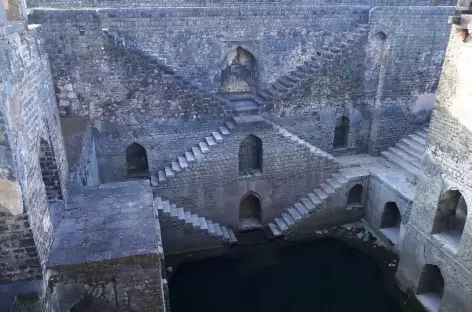 Ujaala Baori, Mandu