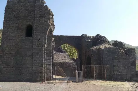Darwaza (porte), Mandu