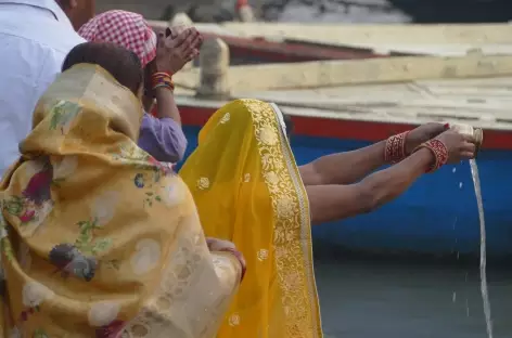 Offrande au Gange, Varanasi