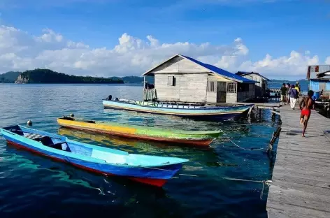 Village bugis de Yilu, à l'est de Misool, Raja Ampat - Indonésie