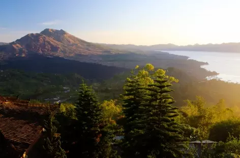 Caldeira du volcan Batur et son lac, Bali - Indonésie - 