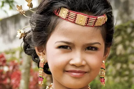 Jeune fille toraja, Sulawesi - Indonésie