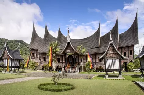 Architecture traditionnelle minangkabau, Sumatra - Indonésie