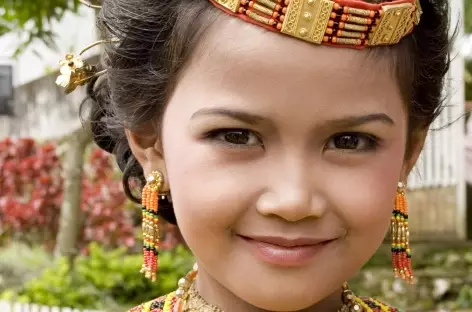 Jeune fille toraja, Sulawesi - Indonésie