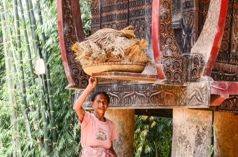 Rencontre dans le village de Old Karunanga, Pays Toraja, Sulawesi - Indonésie