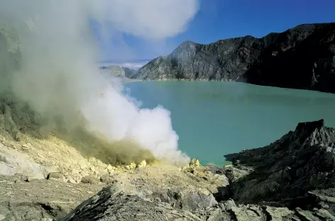 Lac de cratère du Kawah Ijen, Java - Indonésie - 