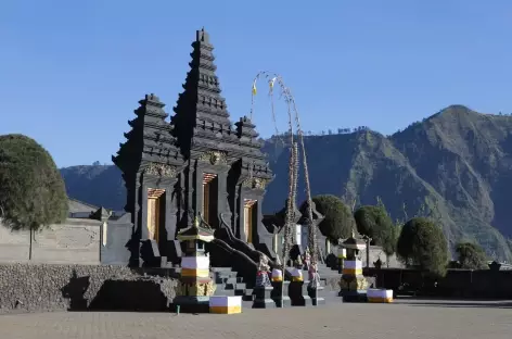 Temple hindhouiste au pied du volcan Bromo, Java - Indonésie - 