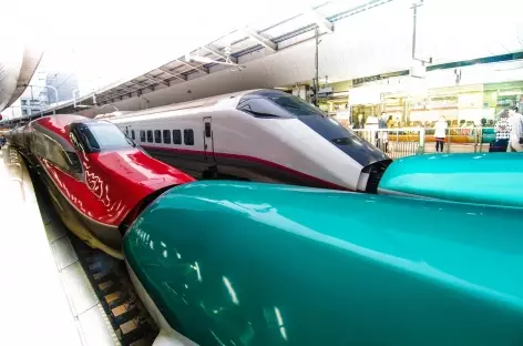Le fameux train rapide Shinkansen - Japon