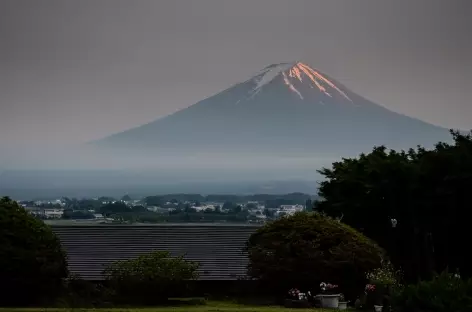 Cône parfait du volcan Fuji (3776 m) - Japon
