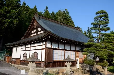L'un des temples de Higashiyama, sur les hauteurs de Takayama - Japon