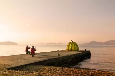 Naoshima, haut-lieu de l'art contemporain - Japon