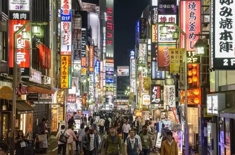 Shinjuku Kabukicho, Tokyo_Japon