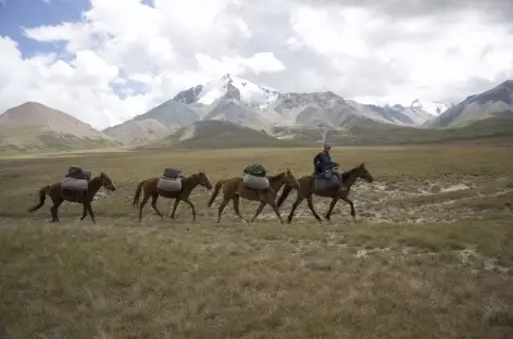 Portage de nos bagages - Kirghizie