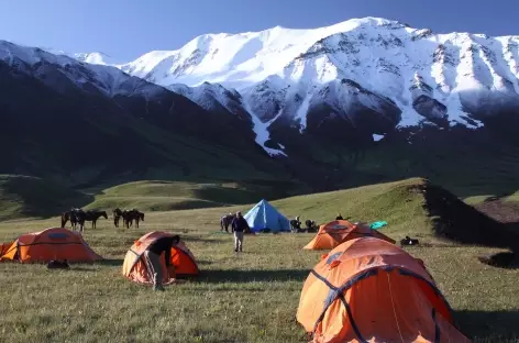 Camp de Tash Koungeï  - Kirghizie