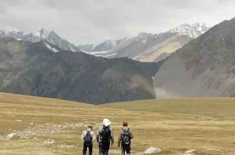 Au fond les 2 cols du lendemain - Kirghizie