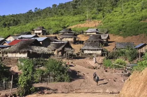 Arrivée dans le village de Ban Nam Lo  - Laos