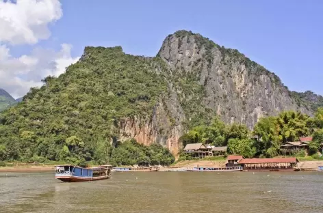 Arrivée aux grottes de Pak Ou - Laos