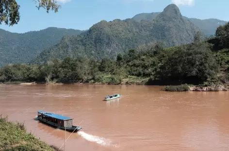 Marche > Muang Ngoi. Navigation sur la Nam Ou > Nong Khiaw