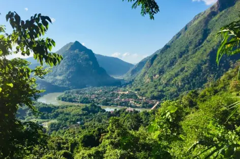 Vue sur Nong Khiaw en montant à Phadeng- Laos