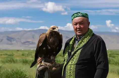 Mongol avec son aigle - Mongolie