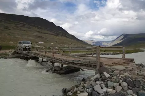 Passage d'une rivière - Mongolie