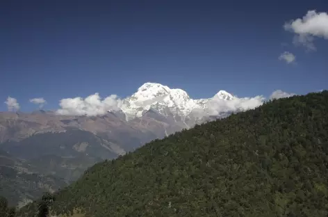En chemin les sommets se dévoilent, Népal
