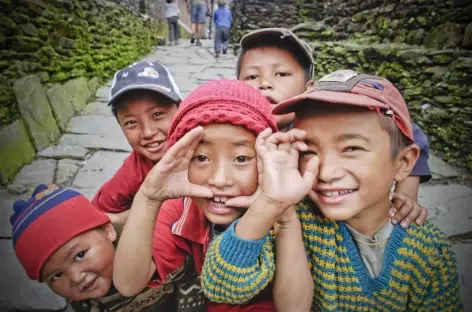 Les petits coquins du coin - Népal