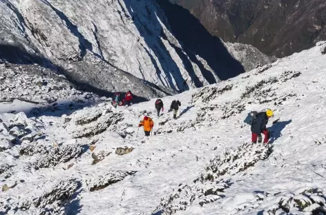 En montant au belvédère du Jannu  Kangchenjunga Népal