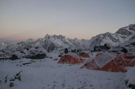 Alpage de Tseleley sous la neige-  Kangchenjunga Népal