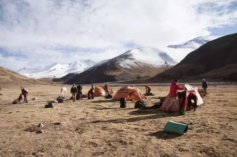 Trek > Nirwa La (5100 m) > Jungben La (5555 m) > Jungenley La (5125 m) > Camp de la Ghalden Ghuldung Khola (4320 m)