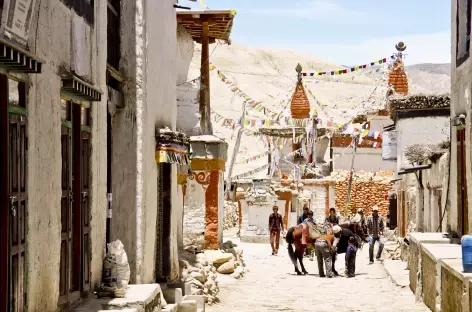 Scène de rue à Lo Manthang, Mustang - Népal