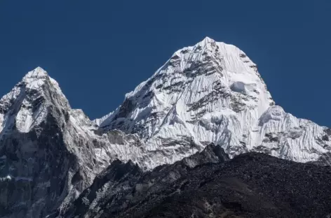 Un des nombreux pics du Khumbu - Népal