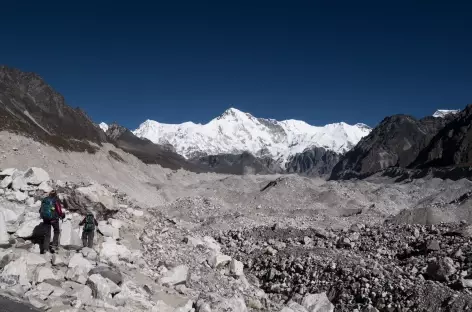 Traversée de la moraine après Dragnag - Népal