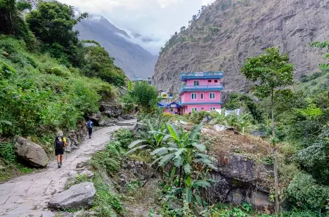 Entre Khorlabesi et Jagat Manaslu- Népal