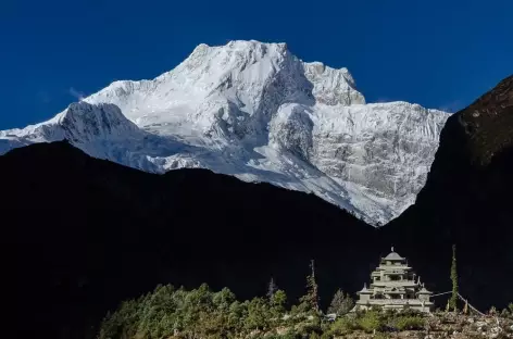 Un peu après Syala, vue sur Nadi Shuli -Manaslu Népal