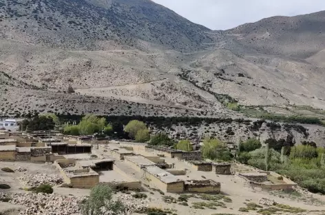 Village de Phalyak, Mustang