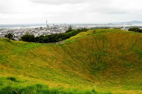 Ville d'Auckland depuis le volcandu Mont Eden - Nouvelle Zélande