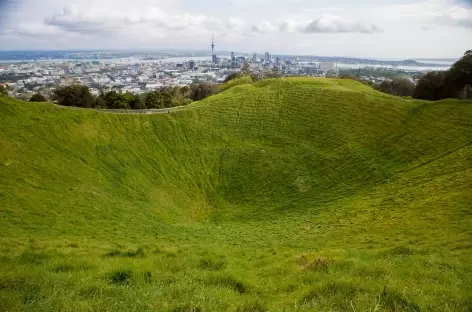 Ville d'Auckland depuis le volcan du Mont Eden - Nouvelle Zéland