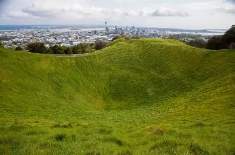 Ville d'Auckland depuis le volcan du Mont Eden - Nouvelle Zéland - 