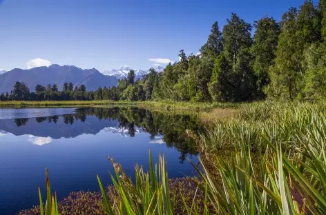 Reflets sur le lac Matheson, vers Fox Glacier - Nouvelle Zélande