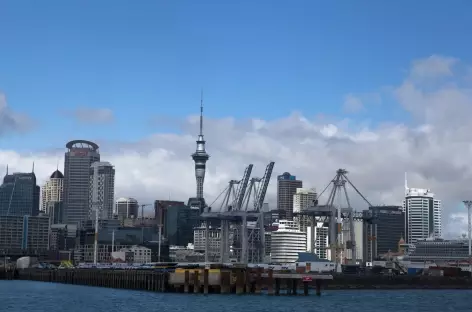 La ville d'Auckland depuis le port - Nouvelle Zélande - 