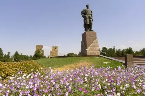 La statue de Tamerlan à Shakhrisabz - Ouzbékistan - 