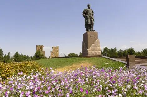 La statue de Tamerlan à Shakhrisab - Ouzbékistan