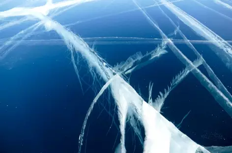 Glace magique sur le Baïkal
