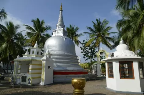 Temple bouddhiste de Nagadeepa Purana Viharay