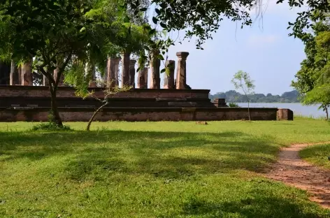 Temple - Polonnaruwa