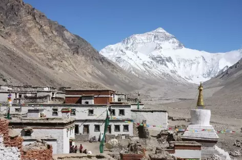 La face Nord de l'Everest et le village de Rongbuk - Tibet